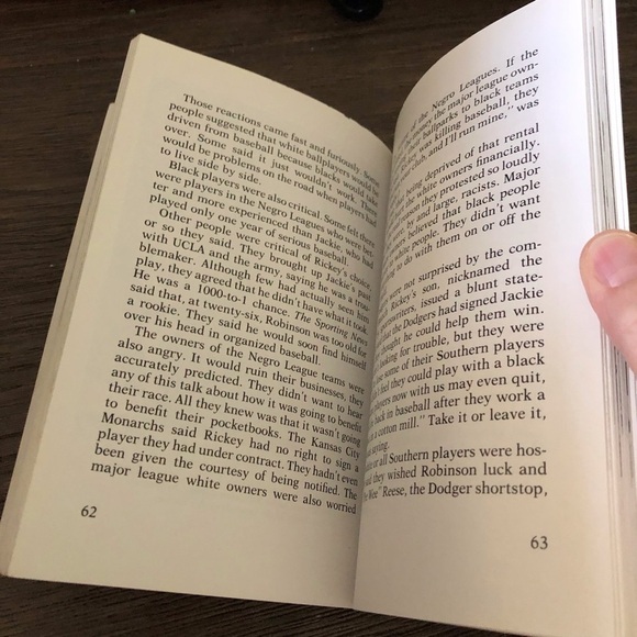 Stealing Home: The Story of Jackie Robinson paperback book Read180 stage B - Picture 2 of 3